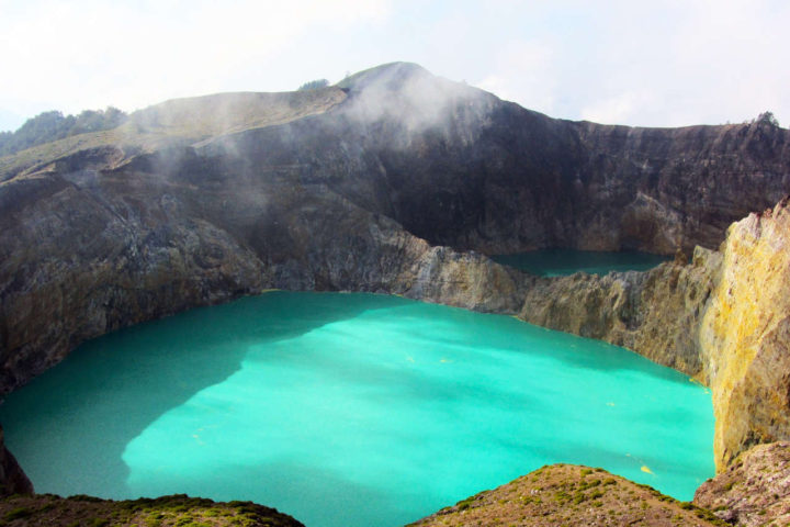 Озера вулкана Келимуту