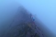Вулкан Батур - проход по хребту